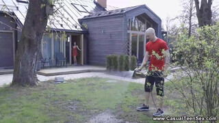 Casual Porno - rojtos pinájú tini nőci