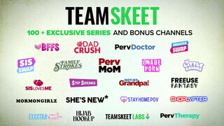 TeamSkeet - Khloe Kush simán lenyeli a gecit