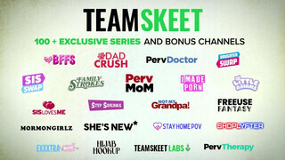 TeamSkeet - Ella Knox gigantikus mellei szétélvezve