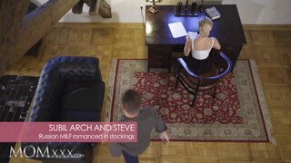 MOMxxx - Subil Arch a csábos orosz anyuci