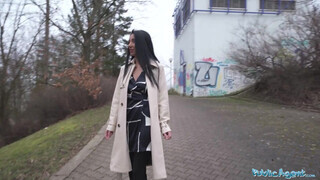 Public Agent - Wild Nicol imádja a hatalmas pélót