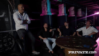 Private com - Tiffany Rousso és Cherry Kiss négy fószerrel kúr
