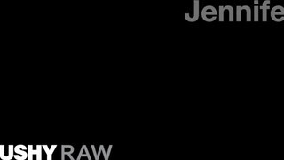 TUSHYRAW - Jennifer White kettő brét kap