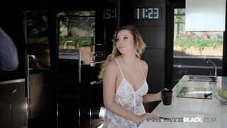 PrivateBlack - Anna Polina a hatalmas keblű fiatal gádzsi