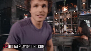 Digital Playground - Alissa Jayde megkefélve a bárban