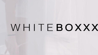 WHITEBOXXX - Adelle Sabelle a bombázó francia pipi