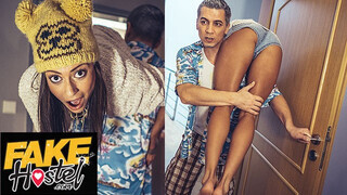 Fake Hostel Porn - Cassie Del Isla a bájos turista maca