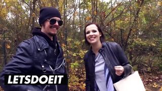 Gigantikus keblű csoki hajú német maca felvétel a gigászi kombiban vad baszásra