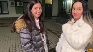 Baráttal szedtünk fel kettő dögös stripat, akiket keményen megbasztunk