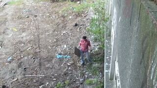 Krissy Kage néger hajjal durván kurelva az elhagyott épületben